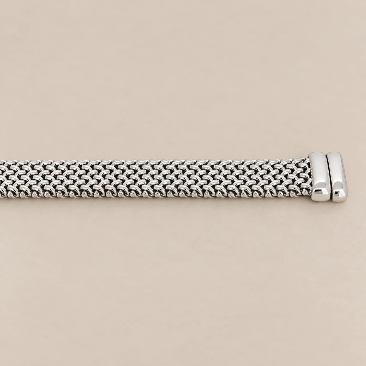 Monzario
Armband Monzario
Armband
