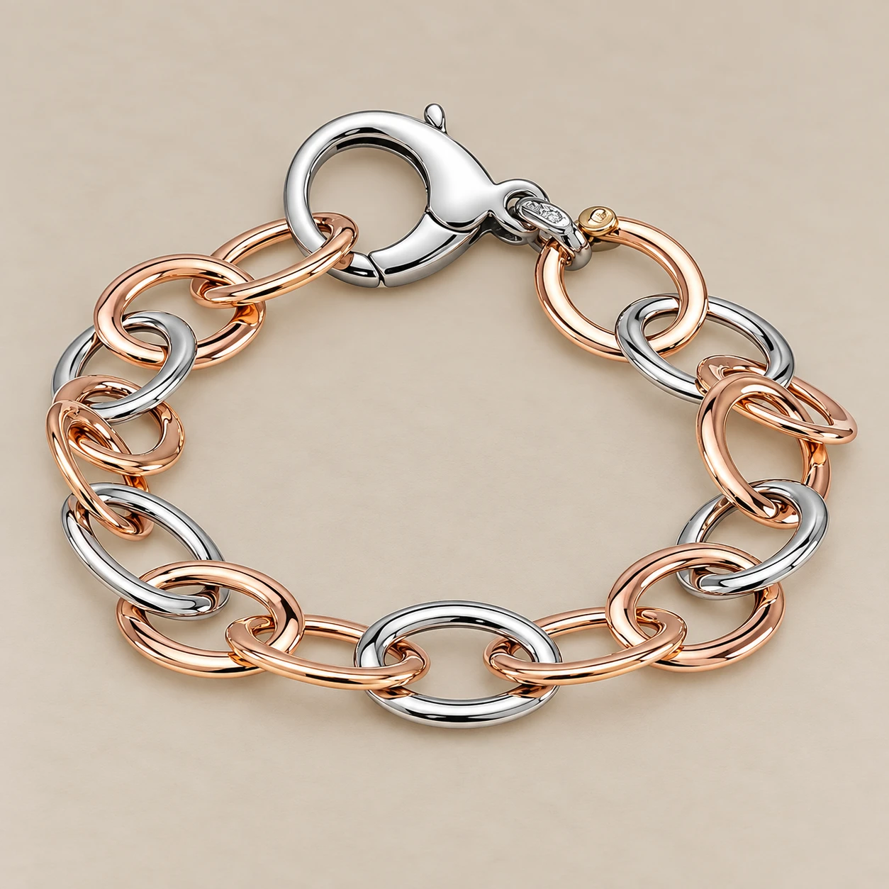 Monzario
Armband Monzario
Armband