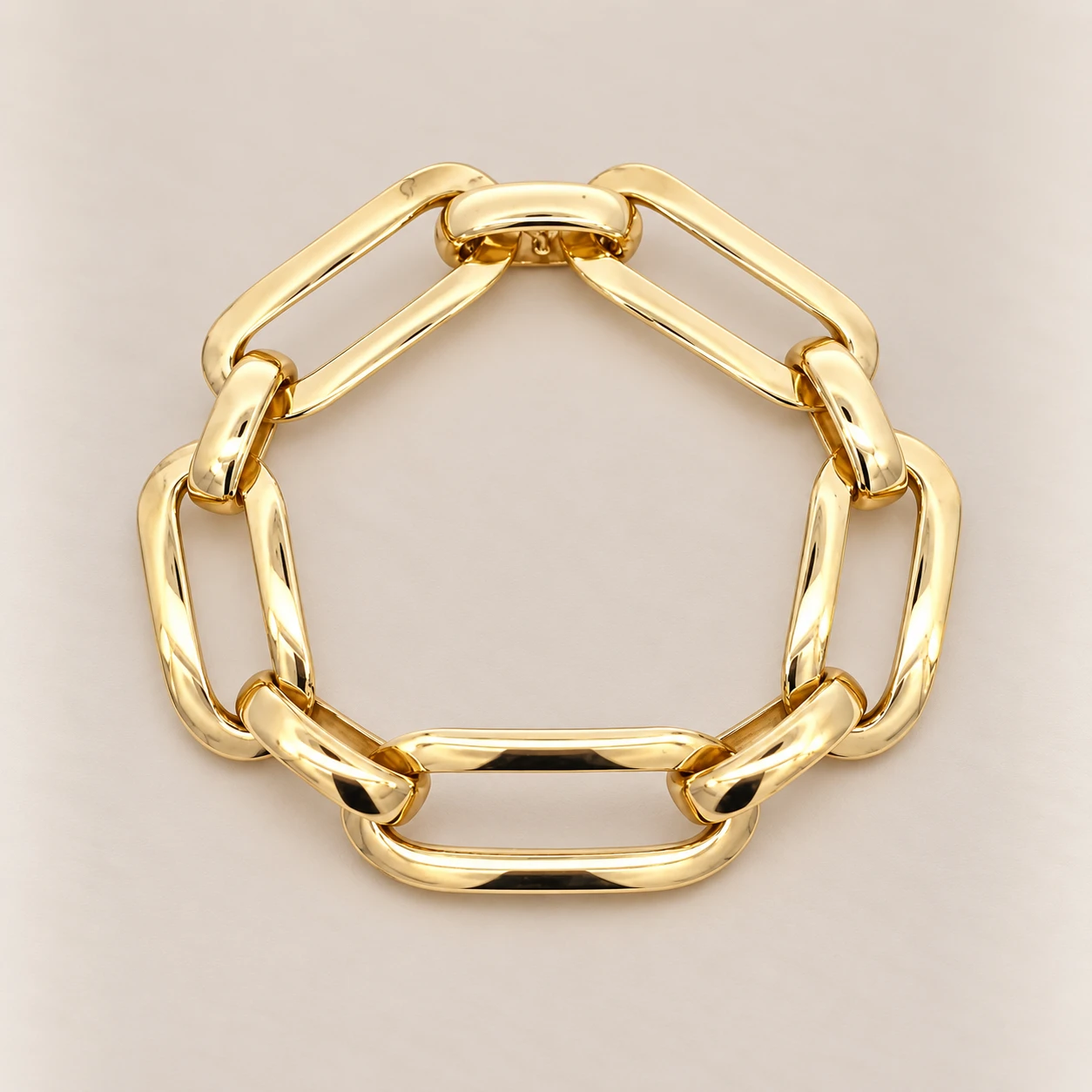 Monzario
Armband Monzario
Armband