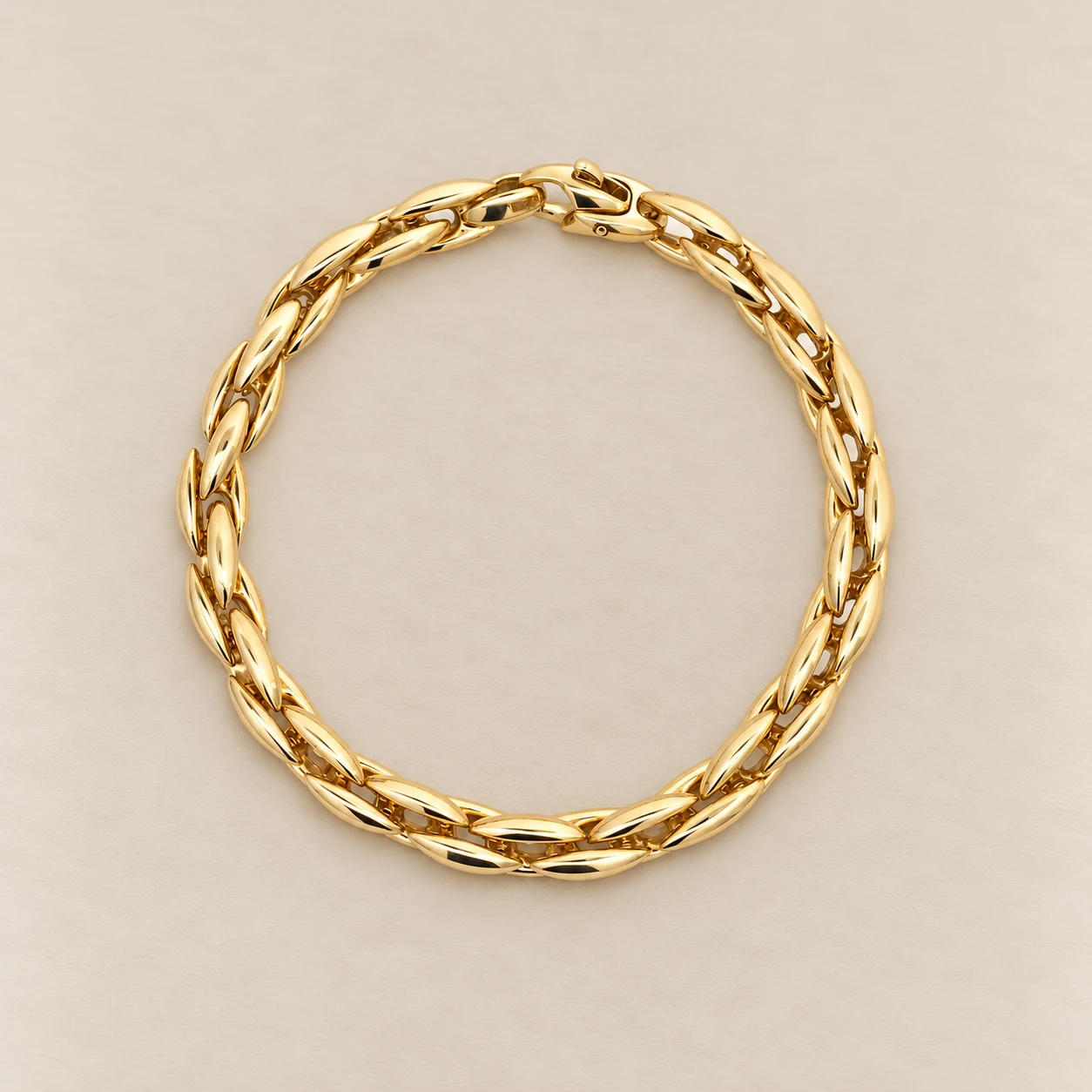 Monzario
Armband Monzario
Armband