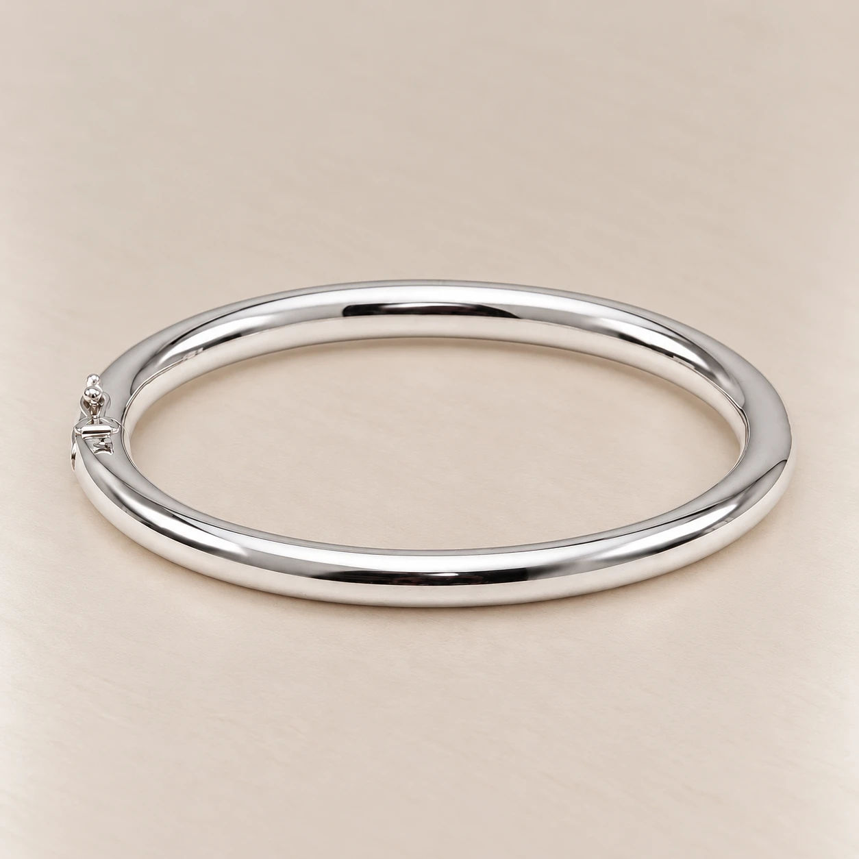 Monzario
Armband Monzario
Armband