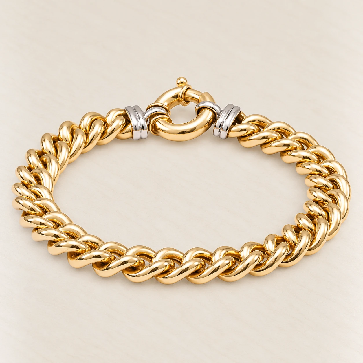 Monzario
Armband Monzario
Armband